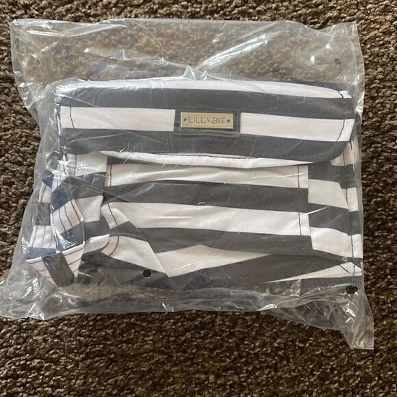 NWT- LillyBit Uptown Diaper Bag Clutch, Black & White Stripes - Picture 10 of 10